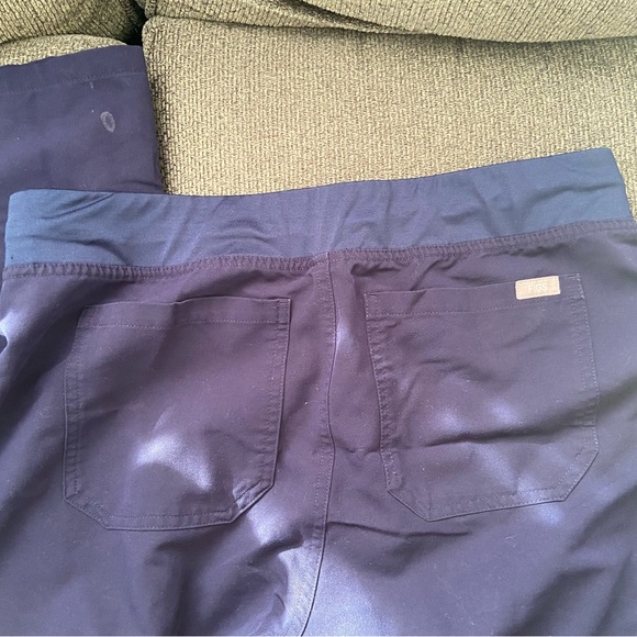 Figs Basic Scrub Pants - Picture 3 of 5